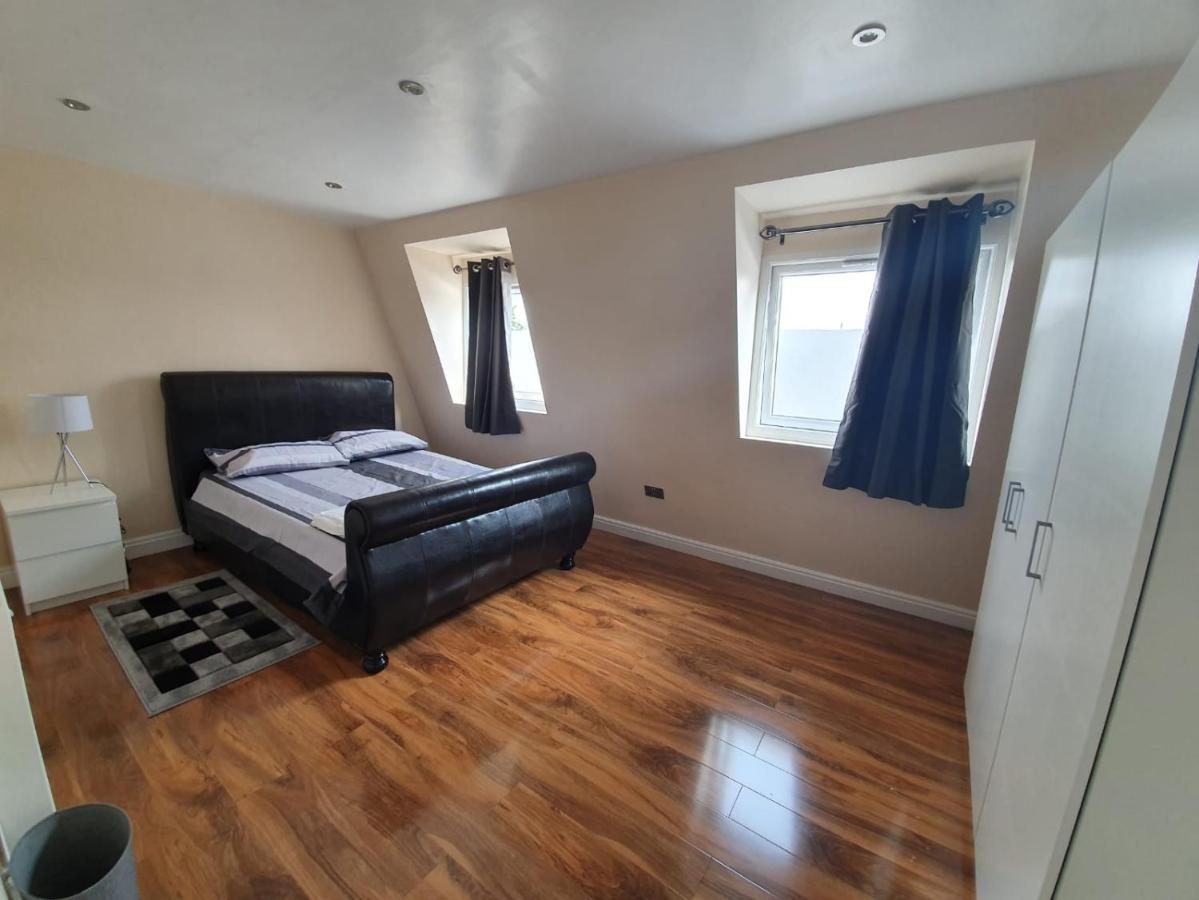 London Modern 4 Bedroom Apartment Dış mekan fotoğraf