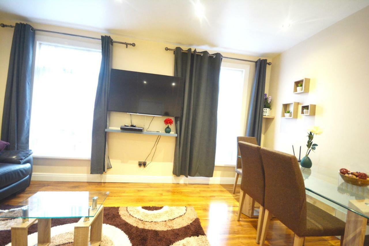 London Modern 4 Bedroom Apartment Dış mekan fotoğraf