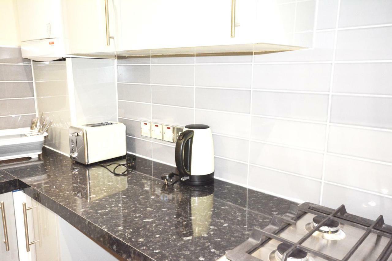 London Modern 4 Bedroom Apartment Dış mekan fotoğraf