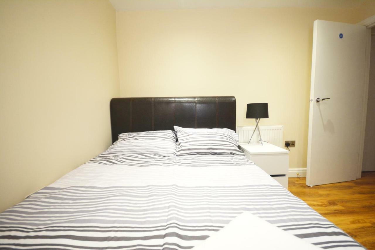 London Modern 4 Bedroom Apartment Dış mekan fotoğraf