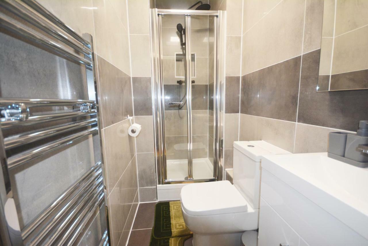 London Modern 4 Bedroom Apartment Dış mekan fotoğraf