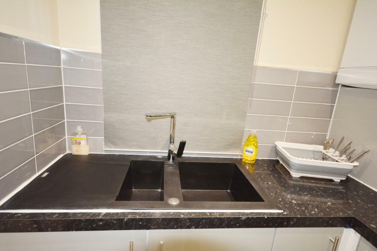 London Modern 4 Bedroom Apartment Dış mekan fotoğraf